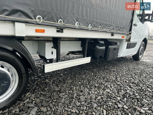 Белый Рено Мастер, объемом двигателя 2.3 л и пробегом 170 тыс. км за 19999 $, фото 12 на Automoto.ua