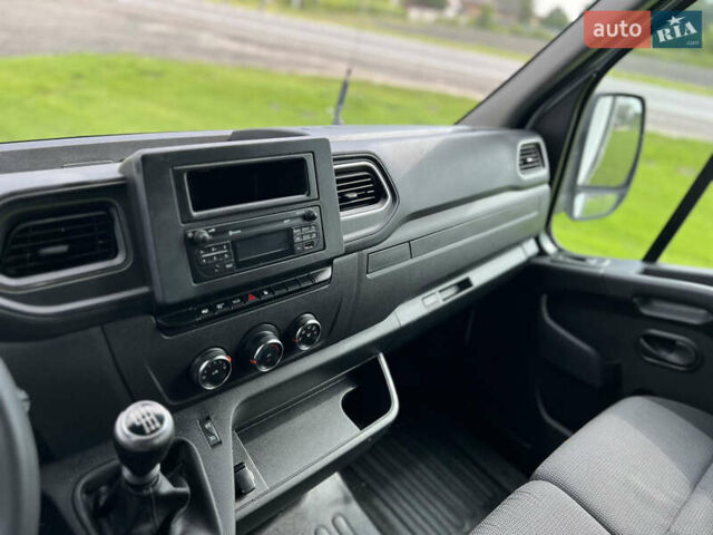 Белый Рено Мастер, объемом двигателя 2.3 л и пробегом 210 тыс. км за 22200 $, фото 67 на Automoto.ua