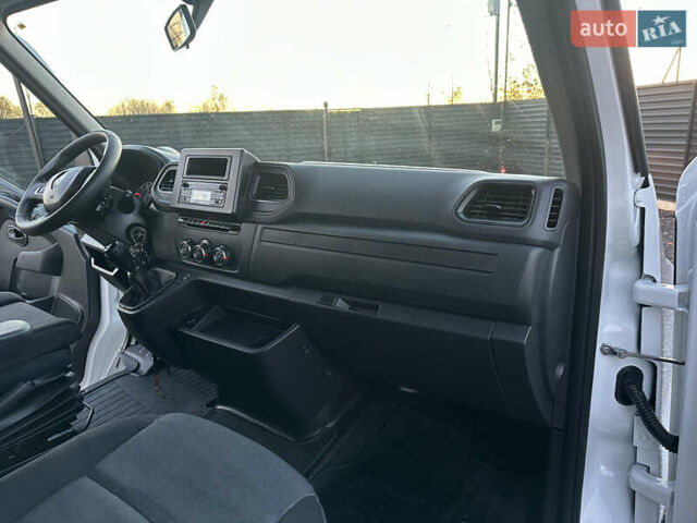 Белый Рено Мастер, объемом двигателя 2.3 л и пробегом 342 тыс. км за 19999 $, фото 26 на Automoto.ua