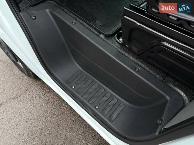 Білий Рено Мастєр, об'ємом двигуна 2.3 л та пробігом 315 тис. км за 22500 $, фото 63 на Automoto.ua