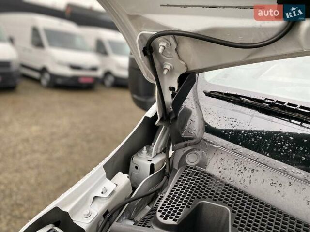 Белый Рено Мастер, объемом двигателя 2.3 л и пробегом 265 тыс. км за 18300 $, фото 63 на Automoto.ua