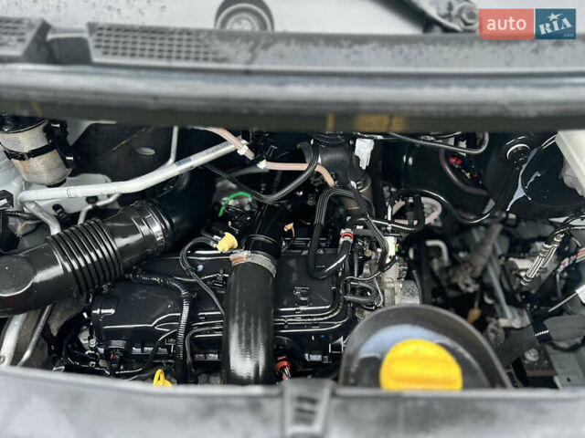 Белый Рено Мастер, объемом двигателя 2.3 л и пробегом 171 тыс. км за 17900 $, фото 30 на Automoto.ua