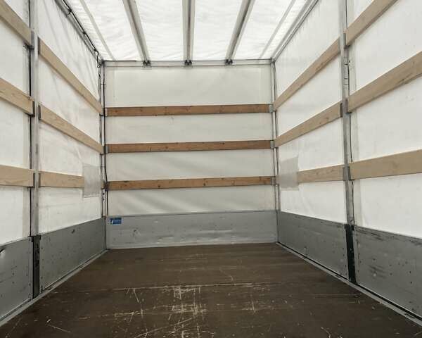 Белый Рено Мастер, объемом двигателя 2.3 л и пробегом 260 тыс. км за 19899 $, фото 11 на Automoto.ua