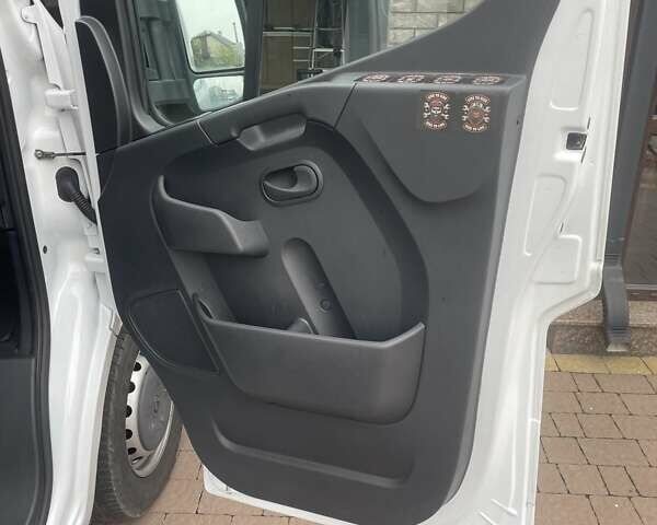 Рено Мастєр 2022 у Ковель на Automoto.ua Білий Рено Мастєр, об'ємом двигуна 2.3 л та пробігом 260 тис. км за 20300 $, фото 31 на Automoto.ua