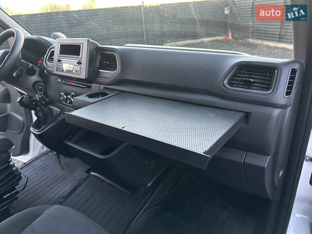 Белый Рено Мастер, объемом двигателя 2.3 л и пробегом 342 тыс. км за 19999 $, фото 27 на Automoto.ua