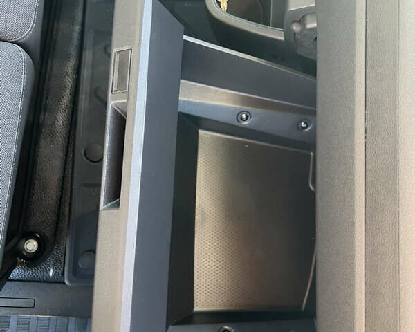 Белый Рено Мастер, объемом двигателя 2.3 л и пробегом 170 тыс. км за 19900 $, фото 19 на Automoto.ua