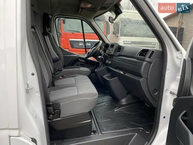 Белый Рено Мастер, объемом двигателя 2.3 л и пробегом 265 тыс. км за 18300 $, фото 37 на Automoto.ua