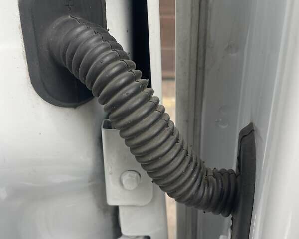 Білий Рено Мастєр, об'ємом двигуна 2.3 л та пробігом 259 тис. км за 20700 $, фото 55 на Automoto.ua