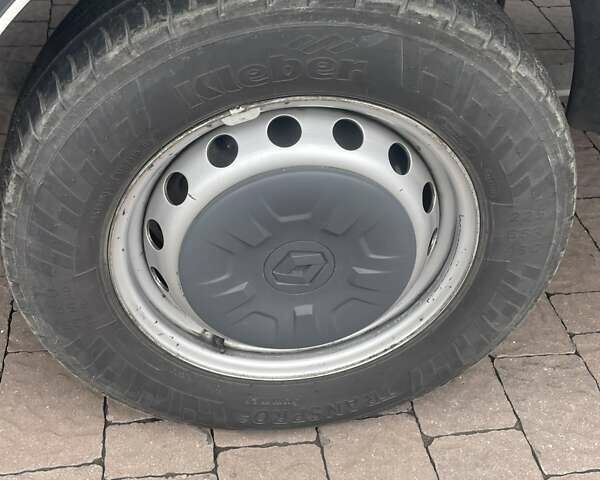 Белый Рено Мастер, объемом двигателя 2.3 л и пробегом 260 тыс. км за 19899 $, фото 52 на Automoto.ua