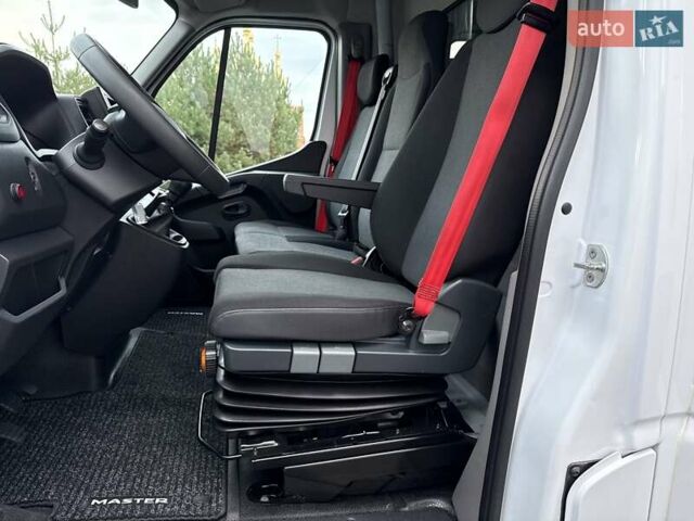 Білий Рено Мастєр, об'ємом двигуна 2.3 л та пробігом 305 тис. км за 21500 $, фото 54 на Automoto.ua