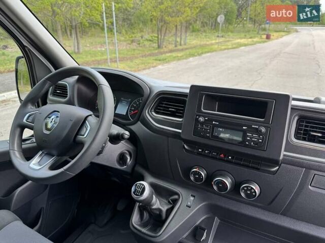 Белый Рено Мастер, объемом двигателя 2.3 л и пробегом 283 тыс. км за 21999 $, фото 51 на Automoto.ua
