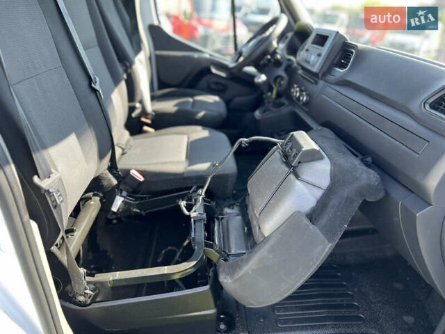Белый Рено Мастер, объемом двигателя 2.3 л и пробегом 225 тыс. км за 21550 $, фото 34 на Automoto.ua