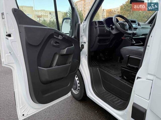 Белый Рено Мастер, объемом двигателя 2.3 л и пробегом 290 тыс. км за 22200 $, фото 18 на Automoto.ua