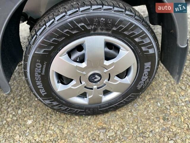 Белый Рено Мастер, объемом двигателя 2.3 л и пробегом 265 тыс. км за 18300 $, фото 28 на Automoto.ua