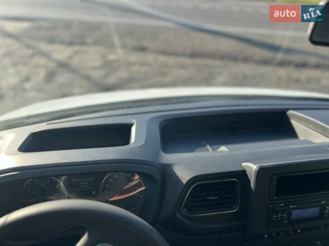 Белый Рено Мастер, объемом двигателя 2.3 л и пробегом 170 тыс. км за 19900 $, фото 42 на Automoto.ua