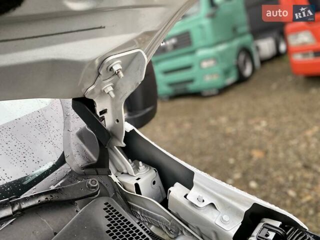 Белый Рено Мастер, объемом двигателя 2.3 л и пробегом 265 тыс. км за 18300 $, фото 62 на Automoto.ua