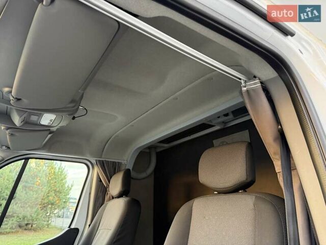 Белый Рено Мастер, объемом двигателя 2.3 л и пробегом 281 тыс. км за 21500 $, фото 54 на Automoto.ua