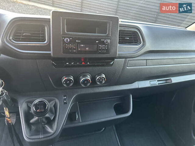 Белый Рено Мастер, объемом двигателя 2.3 л и пробегом 342 тыс. км за 19999 $, фото 22 на Automoto.ua