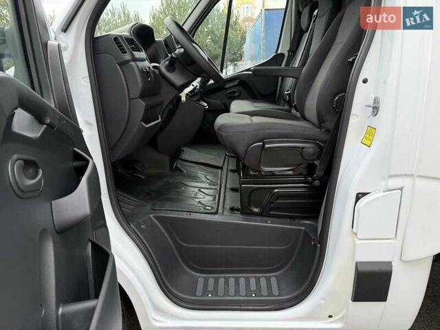 Білий Рено Мастєр, об'ємом двигуна 2.3 л та пробігом 303 тис. км за 20499 $, фото 13 на Automoto.ua