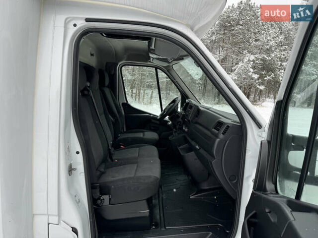 Білий Рено Мастєр, об'ємом двигуна 2.3 л та пробігом 170 тис. км за 21200 $, фото 17 на Automoto.ua