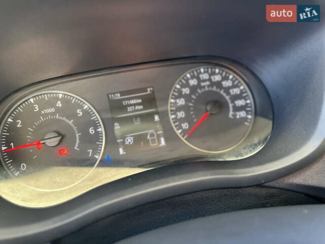 Белый Рено Мастер, объемом двигателя 2.3 л и пробегом 170 тыс. км за 19900 $, фото 28 на Automoto.ua