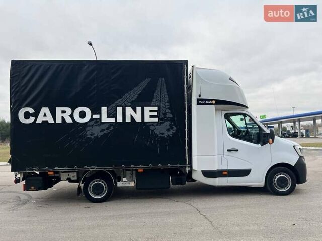 Белый Рено Мастер, объемом двигателя 2.3 л и пробегом 281 тыс. км за 22850 $, фото 3 на Automoto.ua