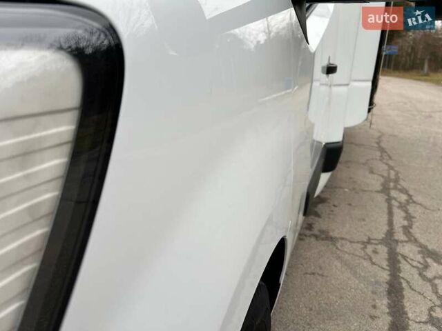 Белый Рено Мастер, объемом двигателя 2.3 л и пробегом 281 тыс. км за 22850 $, фото 56 на Automoto.ua