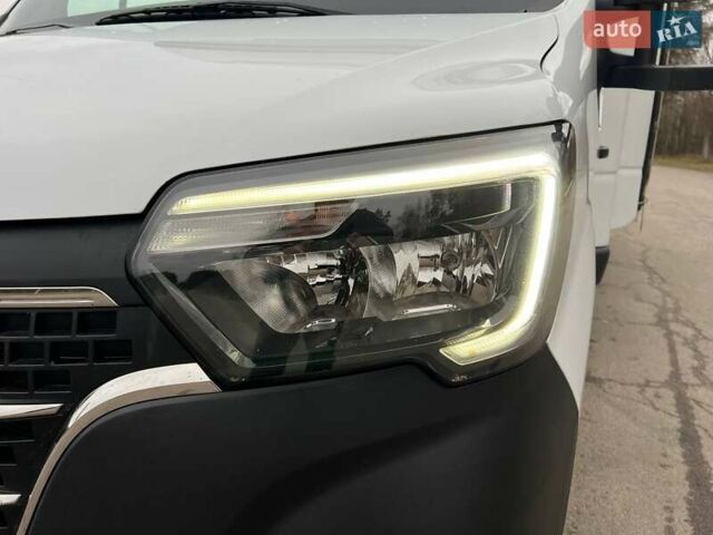 Белый Рено Мастер, объемом двигателя 2.3 л и пробегом 281 тыс. км за 22850 $, фото 58 на Automoto.ua