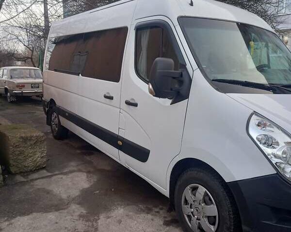 Белый Рено Мастер, объемом двигателя 2.3 л и пробегом 392 тыс. км за 15500 $, фото 2 на Automoto.ua