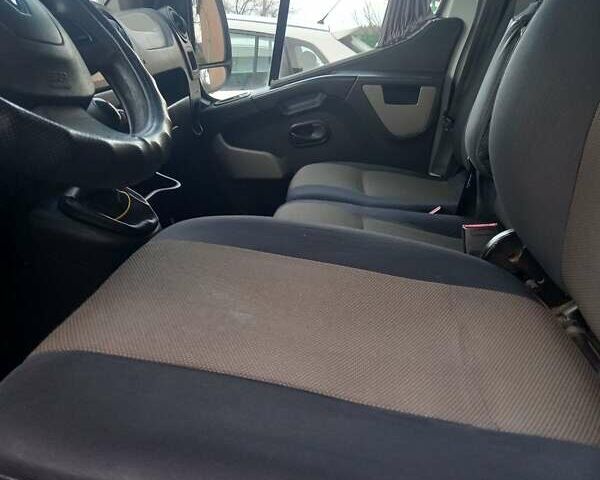 Белый Рено Мастер, объемом двигателя 2.3 л и пробегом 392 тыс. км за 15500 $, фото 5 на Automoto.ua