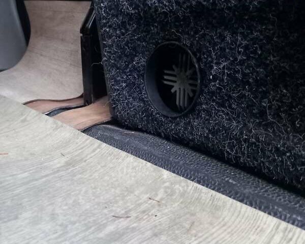 Белый Рено Мастер, объемом двигателя 2.3 л и пробегом 392 тыс. км за 15500 $, фото 7 на Automoto.ua