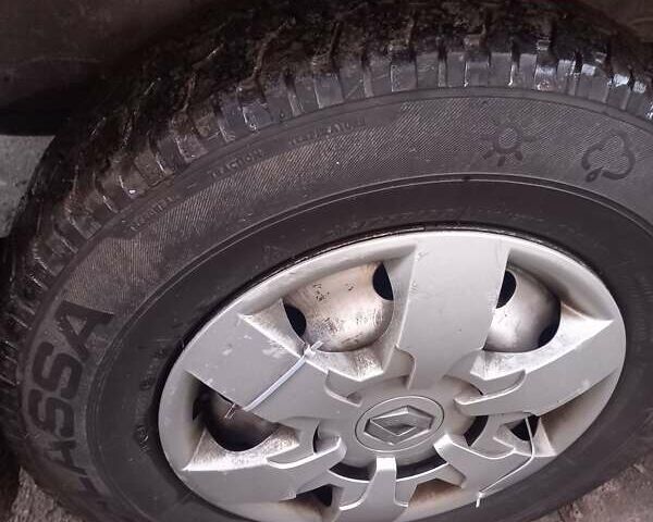 Белый Рено Мастер, объемом двигателя 2.3 л и пробегом 392 тыс. км за 15500 $, фото 15 на Automoto.ua