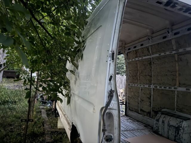 Белый Рено Мастер, объемом двигателя 2.5 л и пробегом 270 тыс. км за 850 $, фото 3 на Automoto.ua