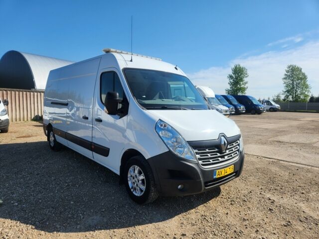Белый Рено Мастер, объемом двигателя 2.3 л и пробегом 242 тыс. км за 15200 $, фото 1 на Automoto.ua