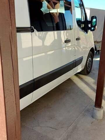 Белый Рено Мастер, объемом двигателя 2.3 л и пробегом 260 тыс. км за 16500 $, фото 7 на Automoto.ua