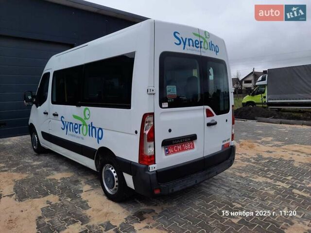 Белый Рено Мастер, объемом двигателя 2.3 л и пробегом 221 тыс. км за 17500 $, фото 2 на Automoto.ua