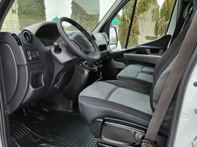 Белый Рено Мастер, объемом двигателя 2.3 л и пробегом 242 тыс. км за 18900 $, фото 7 на Automoto.ua