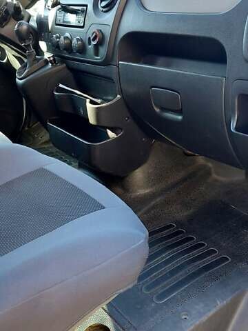 Белый Рено Мастер, объемом двигателя 2.3 л и пробегом 260 тыс. км за 16500 $, фото 10 на Automoto.ua