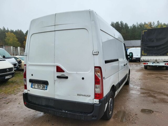 Белый Рено Мастер, объемом двигателя 2.37 л и пробегом 168 тыс. км за 14500 $, фото 2 на Automoto.ua