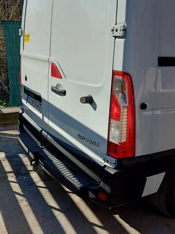 Белый Рено Мастер, объемом двигателя 2.3 л и пробегом 260 тыс. км за 16500 $, фото 6 на Automoto.ua