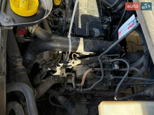 Белый Рено Мастер, объемом двигателя 2.3 л и пробегом 363 тыс. км за 16000 $, фото 8 на Automoto.ua