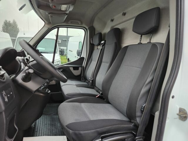 Белый Рено Мастер, объемом двигателя 2.3 л и пробегом 212 тыс. км за 15700 $, фото 7 на Automoto.ua