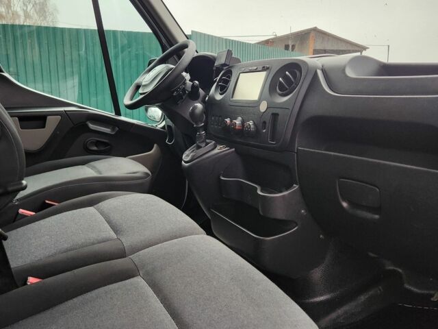 Белый Рено Мастер, объемом двигателя 2.3 л и пробегом 212 тыс. км за 15700 $, фото 5 на Automoto.ua