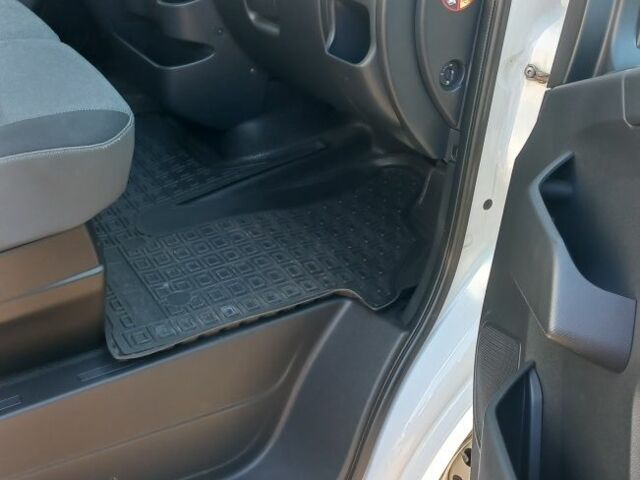 Білий Рено Мастєр, об'ємом двигуна 0 л та пробігом 233 тис. км за 16800 $, фото 7 на Automoto.ua