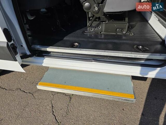 Белый Рено Мастер, объемом двигателя 2.3 л и пробегом 177 тыс. км за 19900 $, фото 37 на Automoto.ua