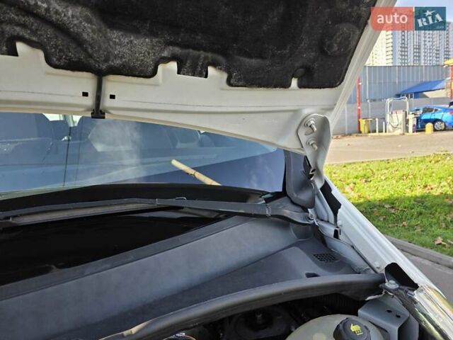 Белый Рено Мастер, объемом двигателя 2.3 л и пробегом 177 тыс. км за 19900 $, фото 55 на Automoto.ua