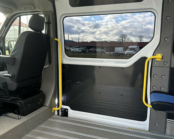 Белый Рено Мастер, объемом двигателя 2.3 л и пробегом 325 тыс. км за 17999 $, фото 16 на Automoto.ua