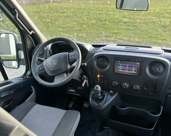 Белый Рено Мастер, объемом двигателя 2.3 л и пробегом 325 тыс. км за 17999 $, фото 22 на Automoto.ua