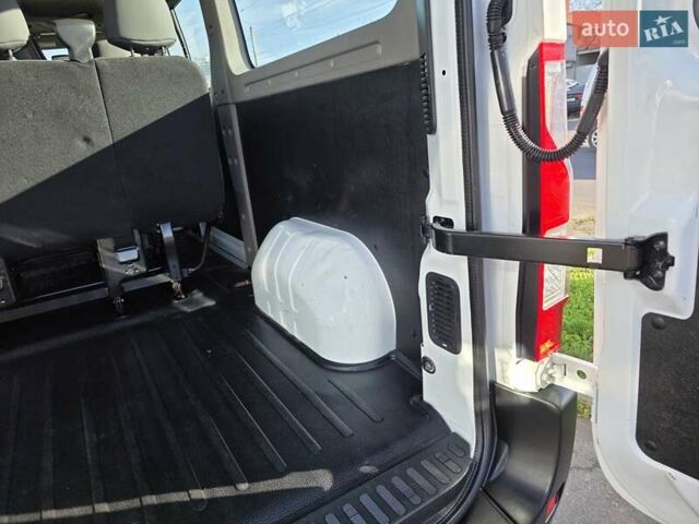 Белый Рено Мастер, объемом двигателя 2.3 л и пробегом 177 тыс. км за 19900 $, фото 50 на Automoto.ua