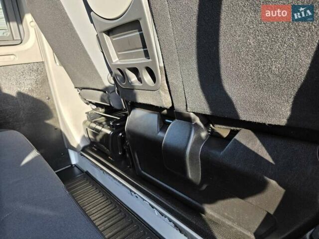 Белый Рено Мастер, объемом двигателя 2.3 л и пробегом 177 тыс. км за 19900 $, фото 40 на Automoto.ua